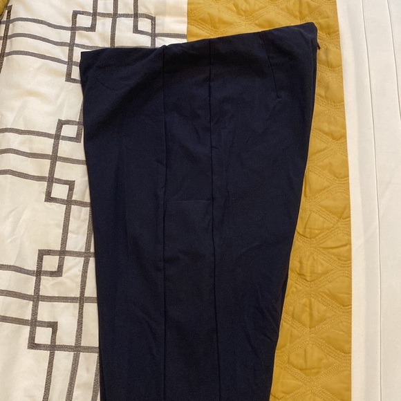 Athleta wander slim pant with small pocket on side size 10 NAVY BLUE - Picture 4 of 10